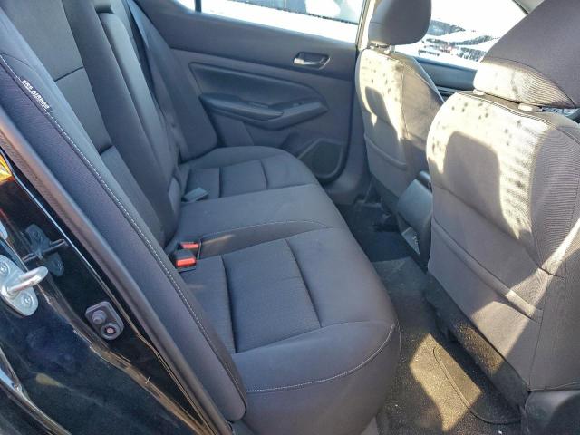 Nissan Altima S Image 9