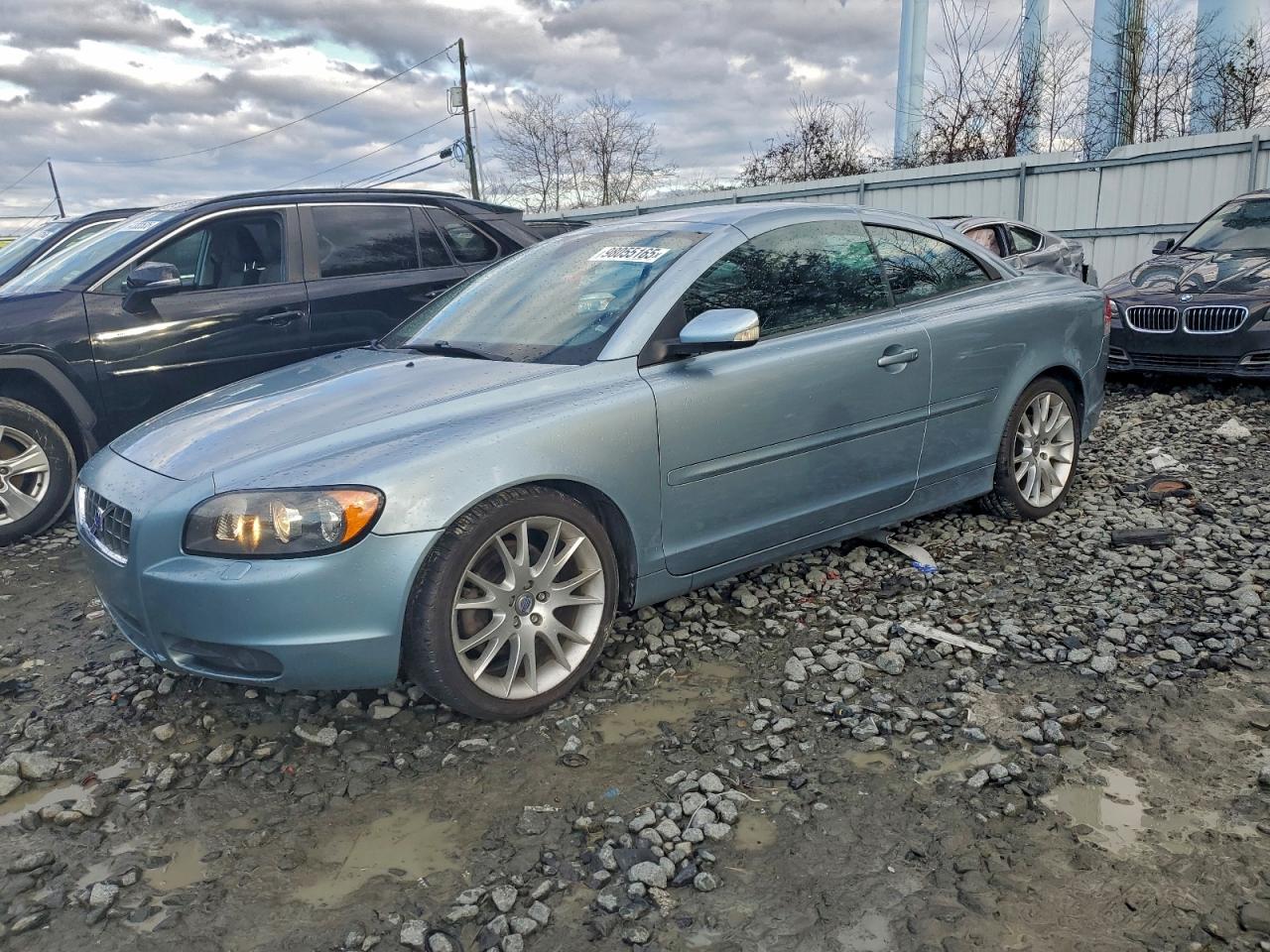 Volvo C70 T5 Image 1