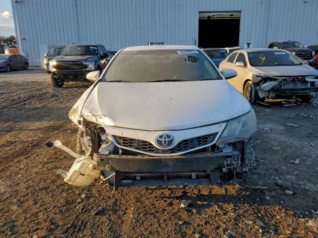 Toyota Camry L Image 6