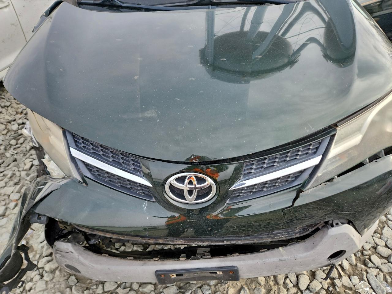 Toyota RAV4 Limited Image 10