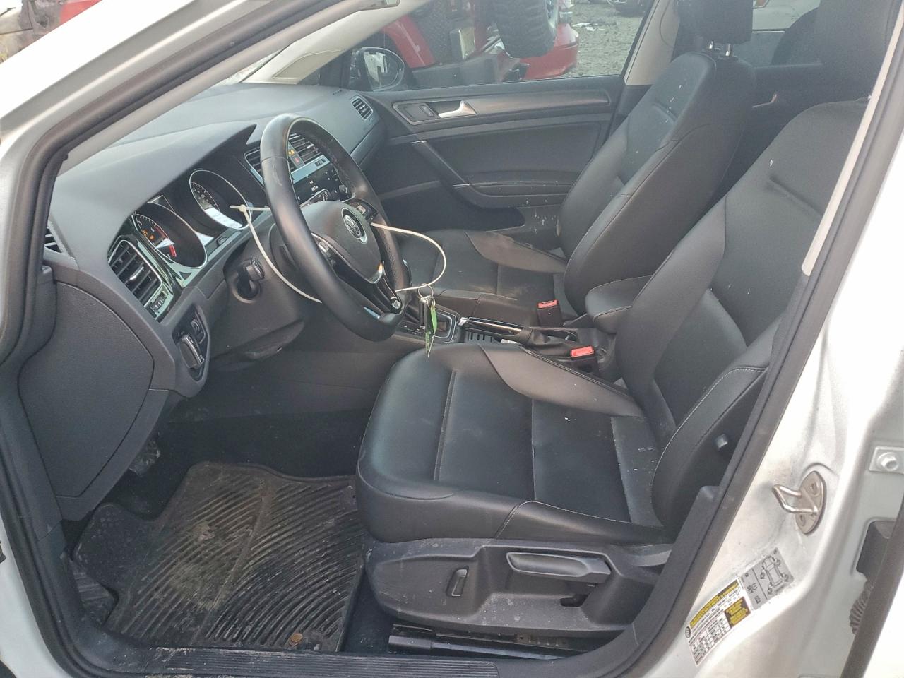 Volkswagen Golf S Image 9