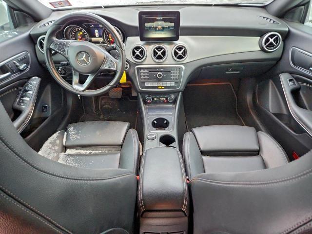 Mercedes-Benz Cla-class 250 Image 2