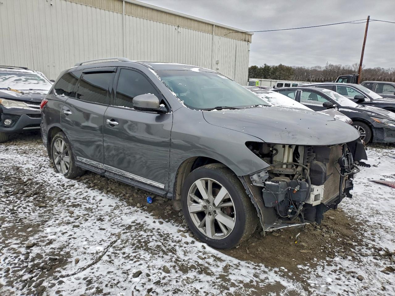 Nissan Pathfinder S Image 6