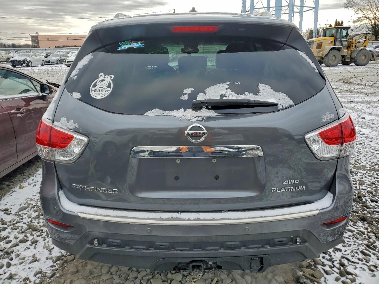 Nissan Pathfinder S Image 5