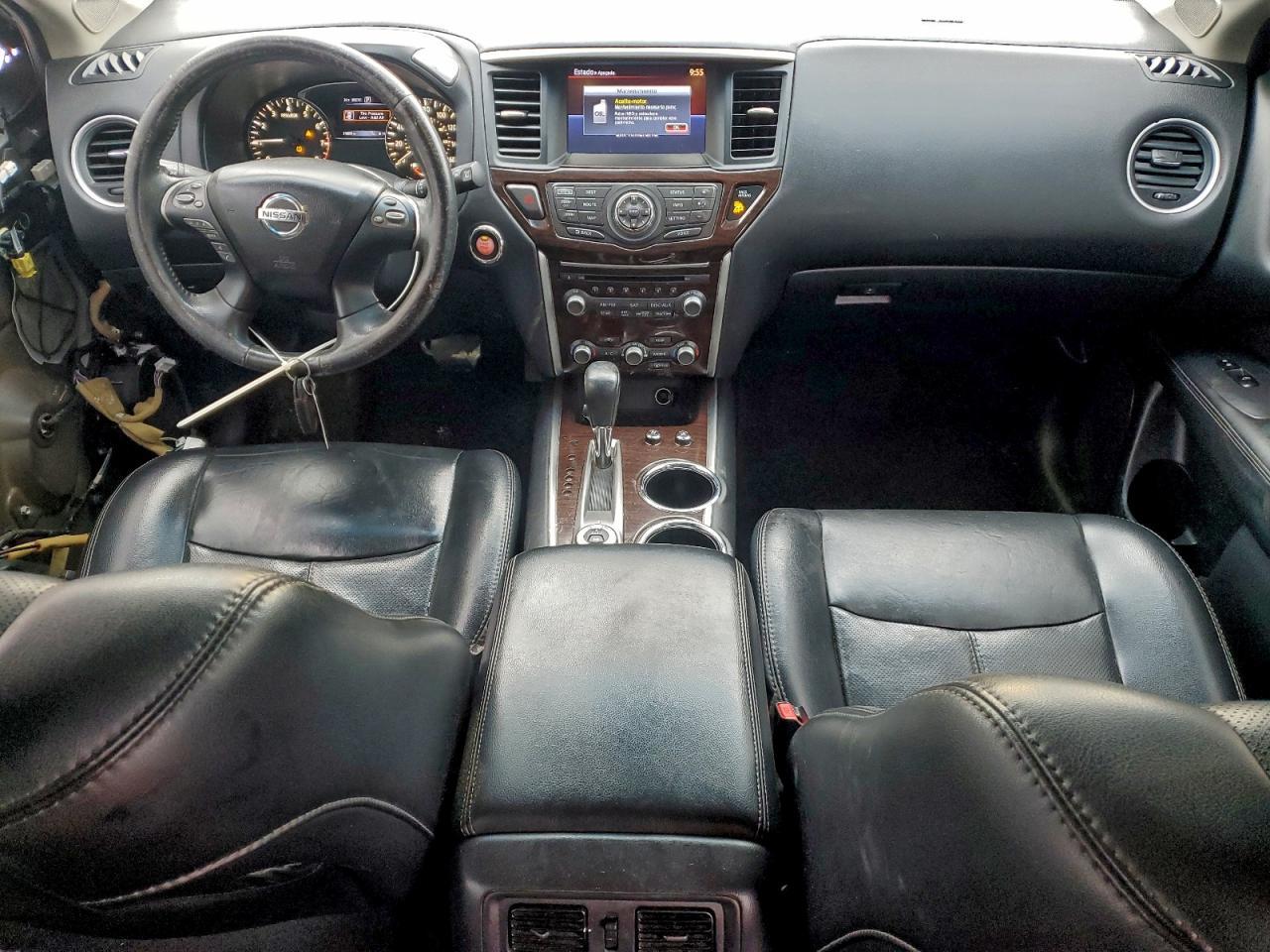 Nissan Pathfinder S Image 4