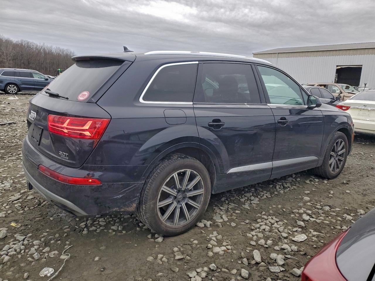Audi Q7 Premium Plus Image 12