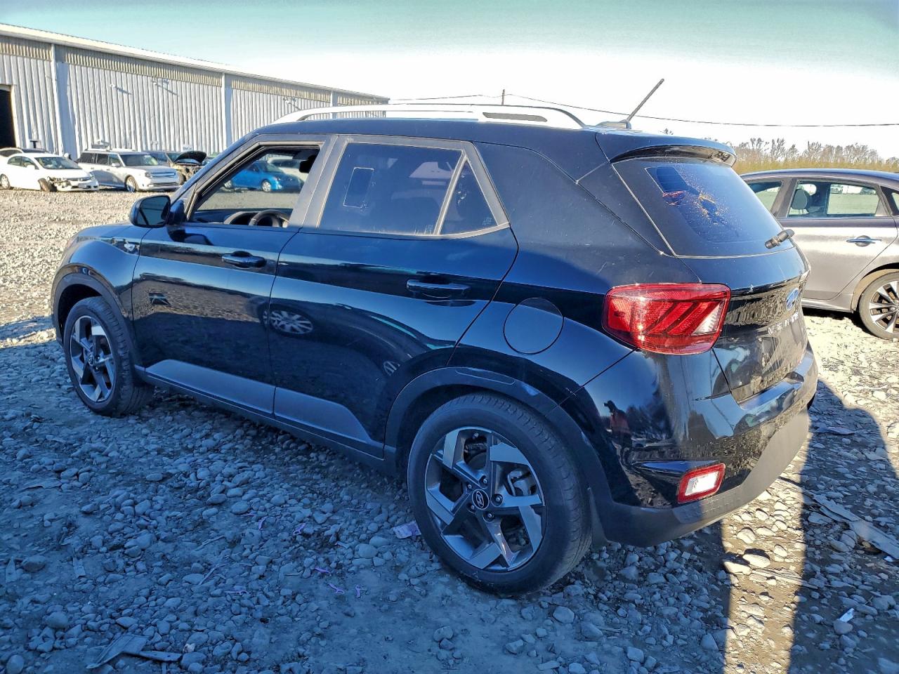 Hyundai VENUE Sel Image 2