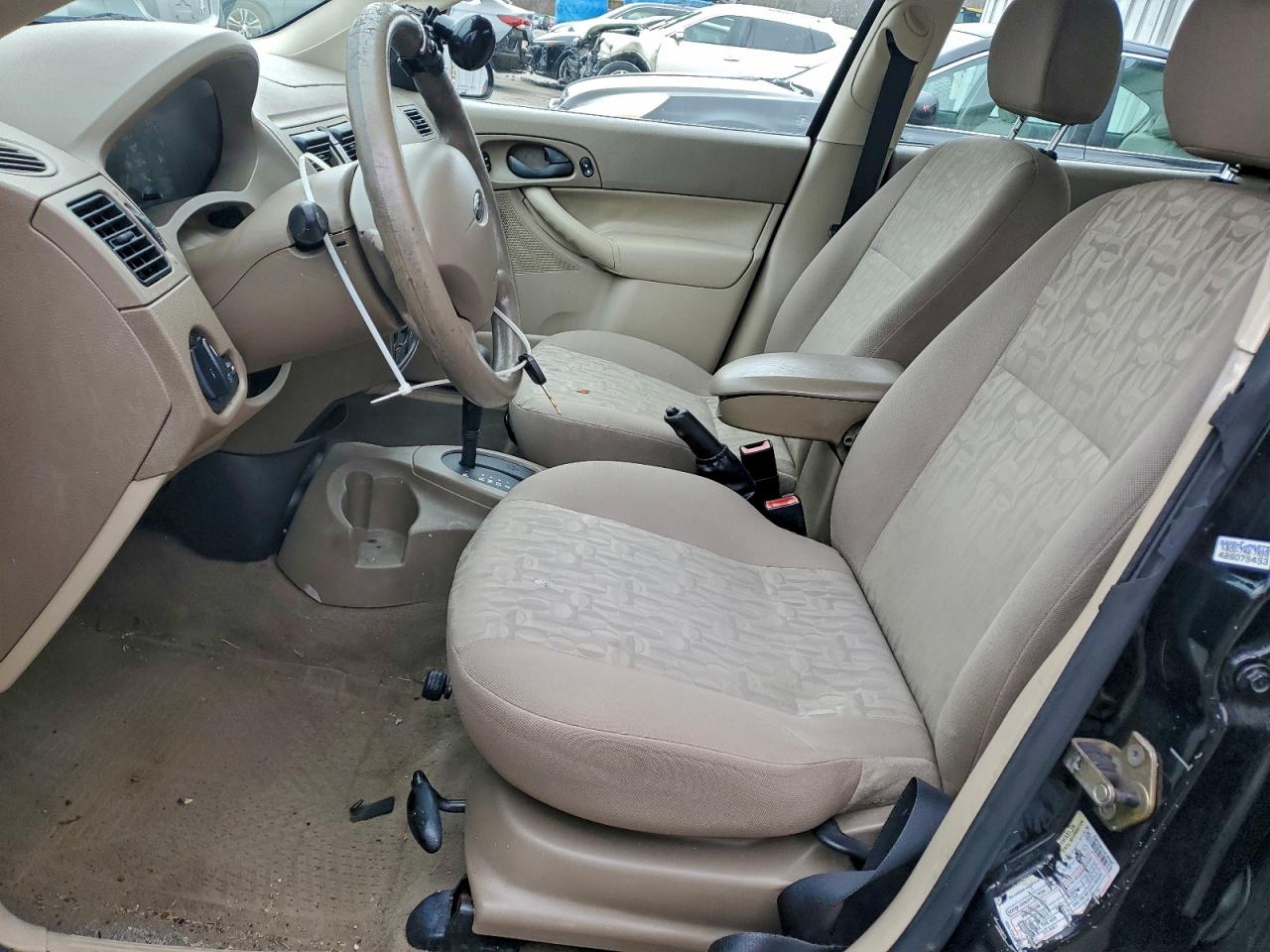 Ford Focus Zx4 Image 6