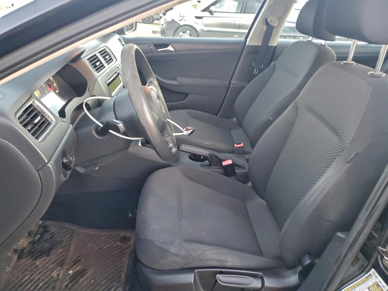 Volkswagen Jetta Base Image 8