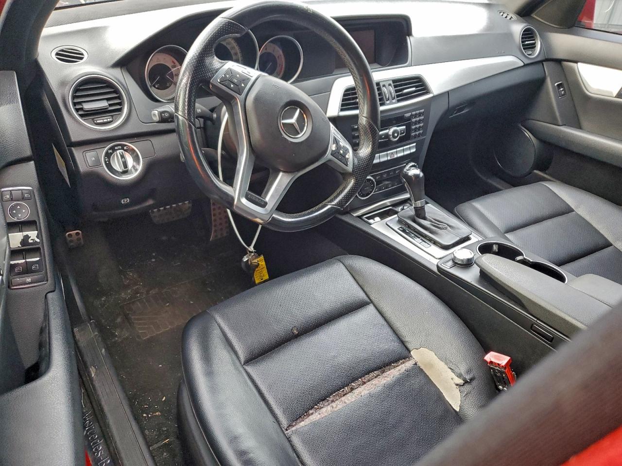 Mercedes-Benz C-Class 250 Image 10