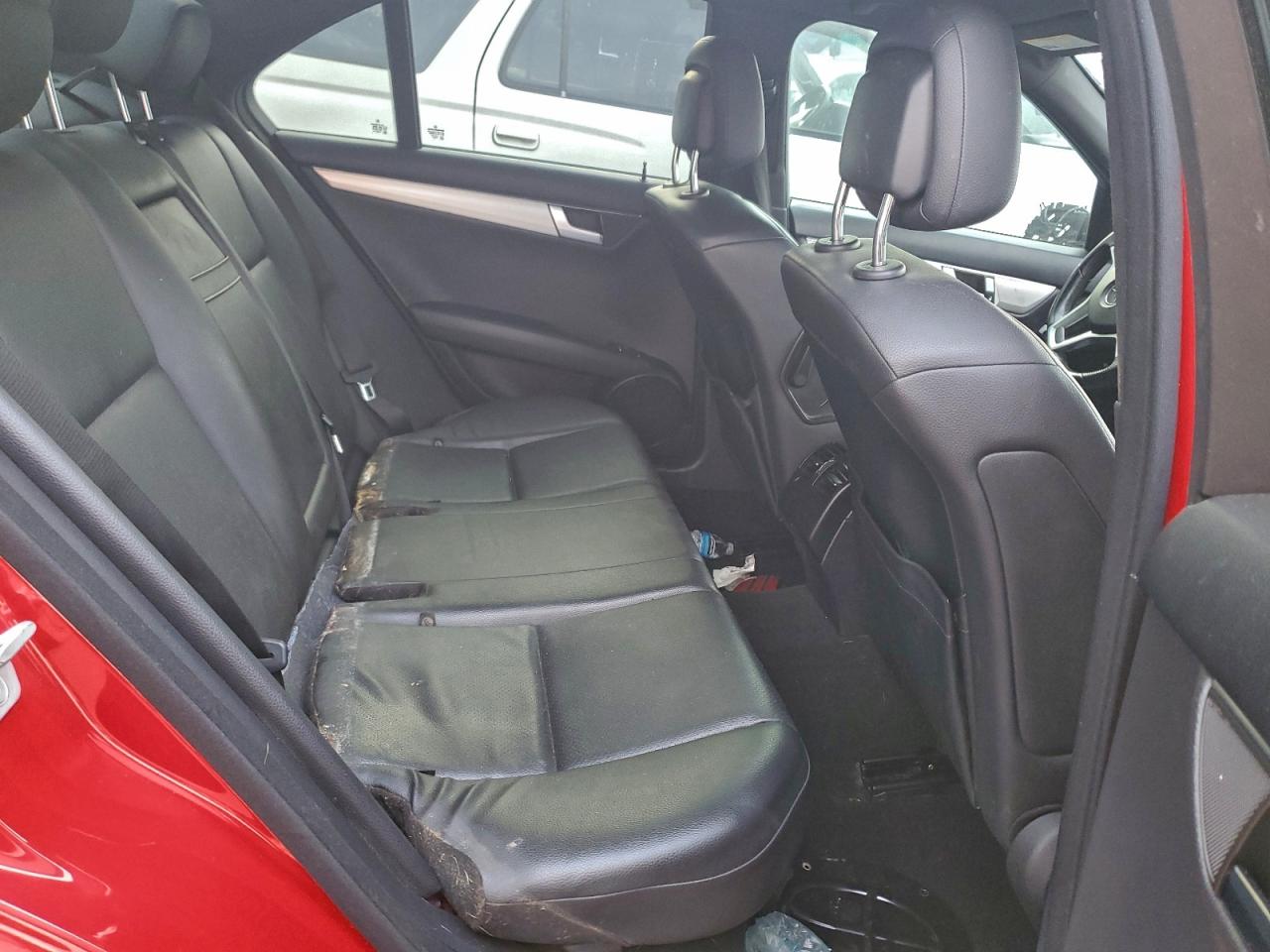 Mercedes-Benz C-Class 250 Image 12