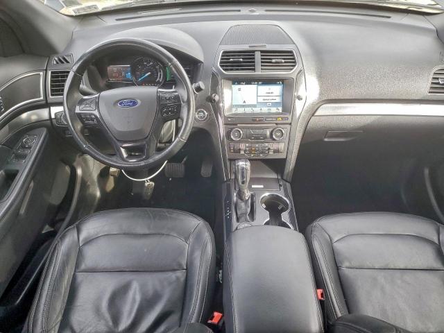 Ford Explorer Xlt Image 7