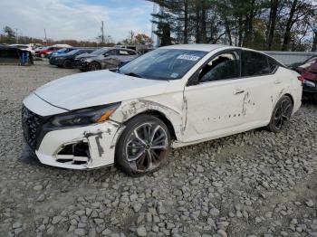  Salvage Nissan Altima