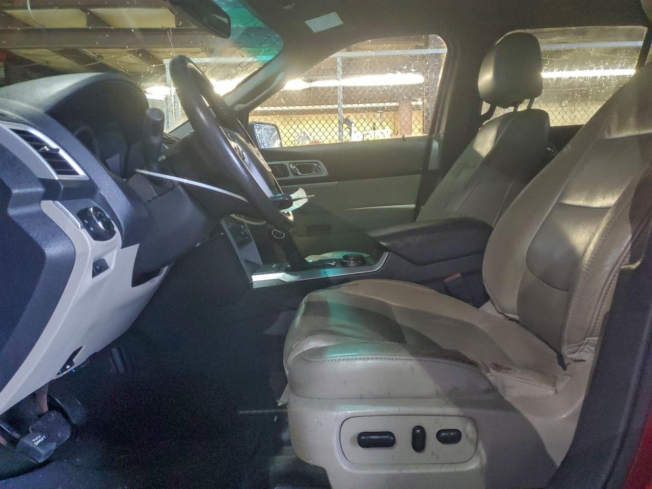 Ford Explorer Xlt Image 5