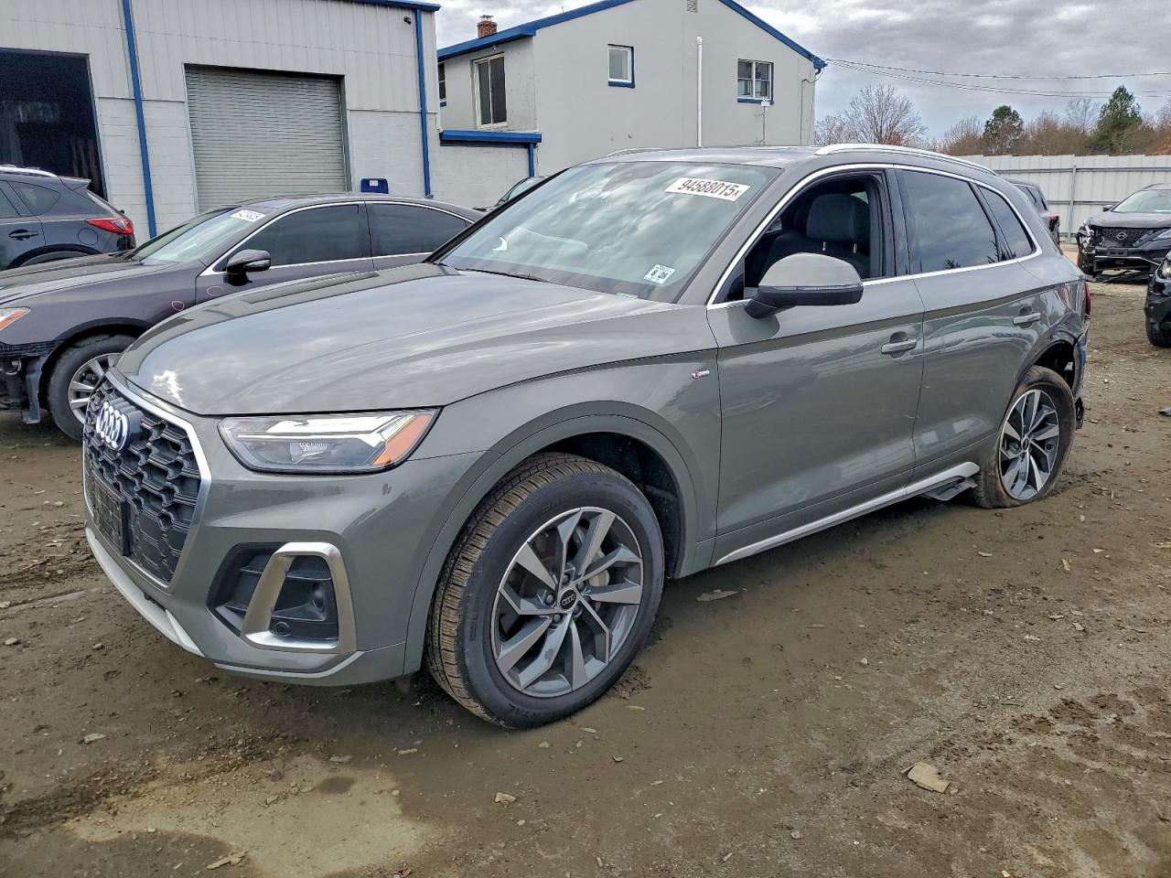 Audi Q5 Premium Plus 45 Image 1