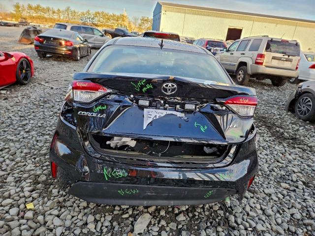 Toyota Corolla Le Image 12