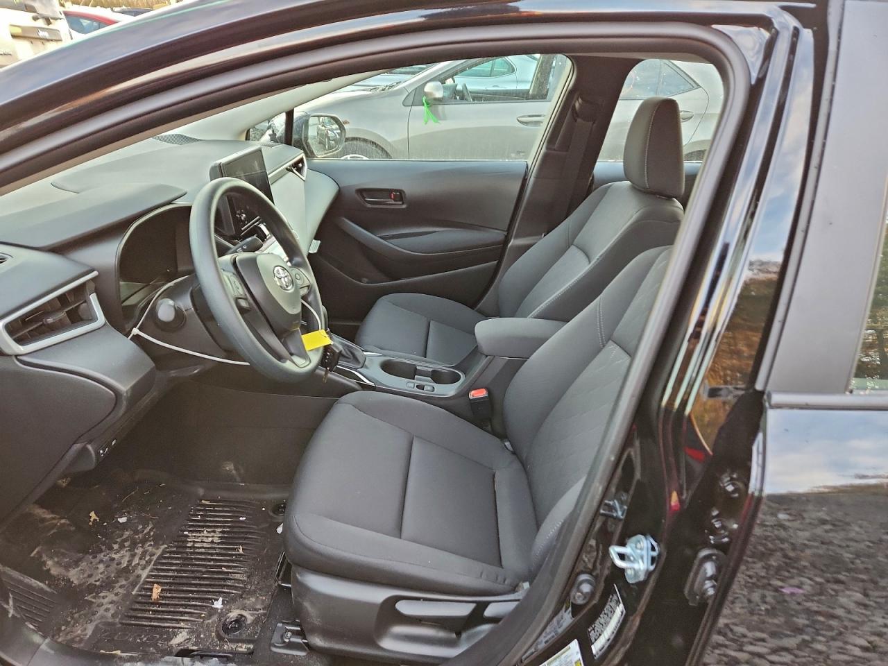 Toyota Corolla Le Image 11