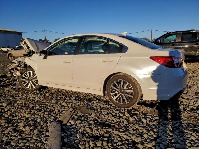 Subaru Legacy 2.5i Premium Image 2