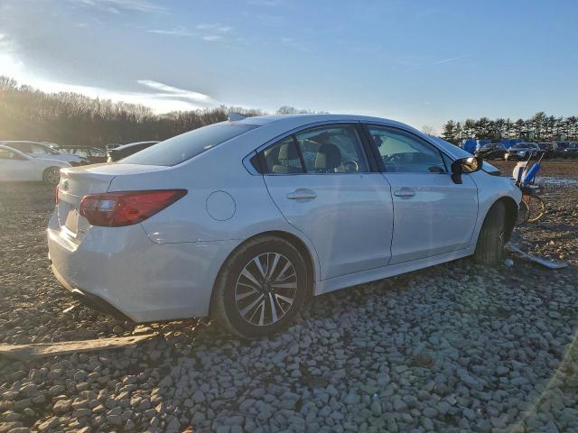 Subaru Legacy 2.5i Premium Image 10