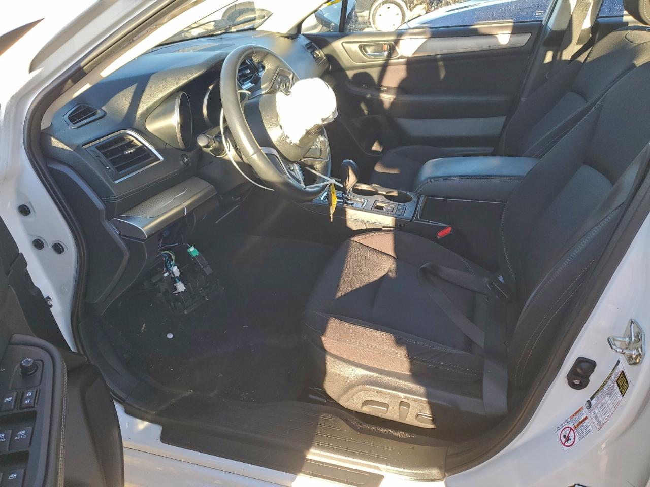 Subaru Legacy 2.5i Premium Image 6