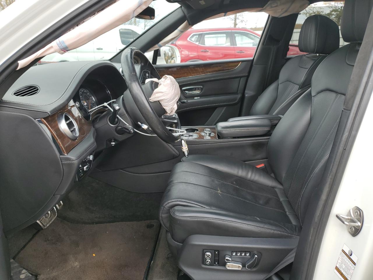 Bentley Bentayga Image 8