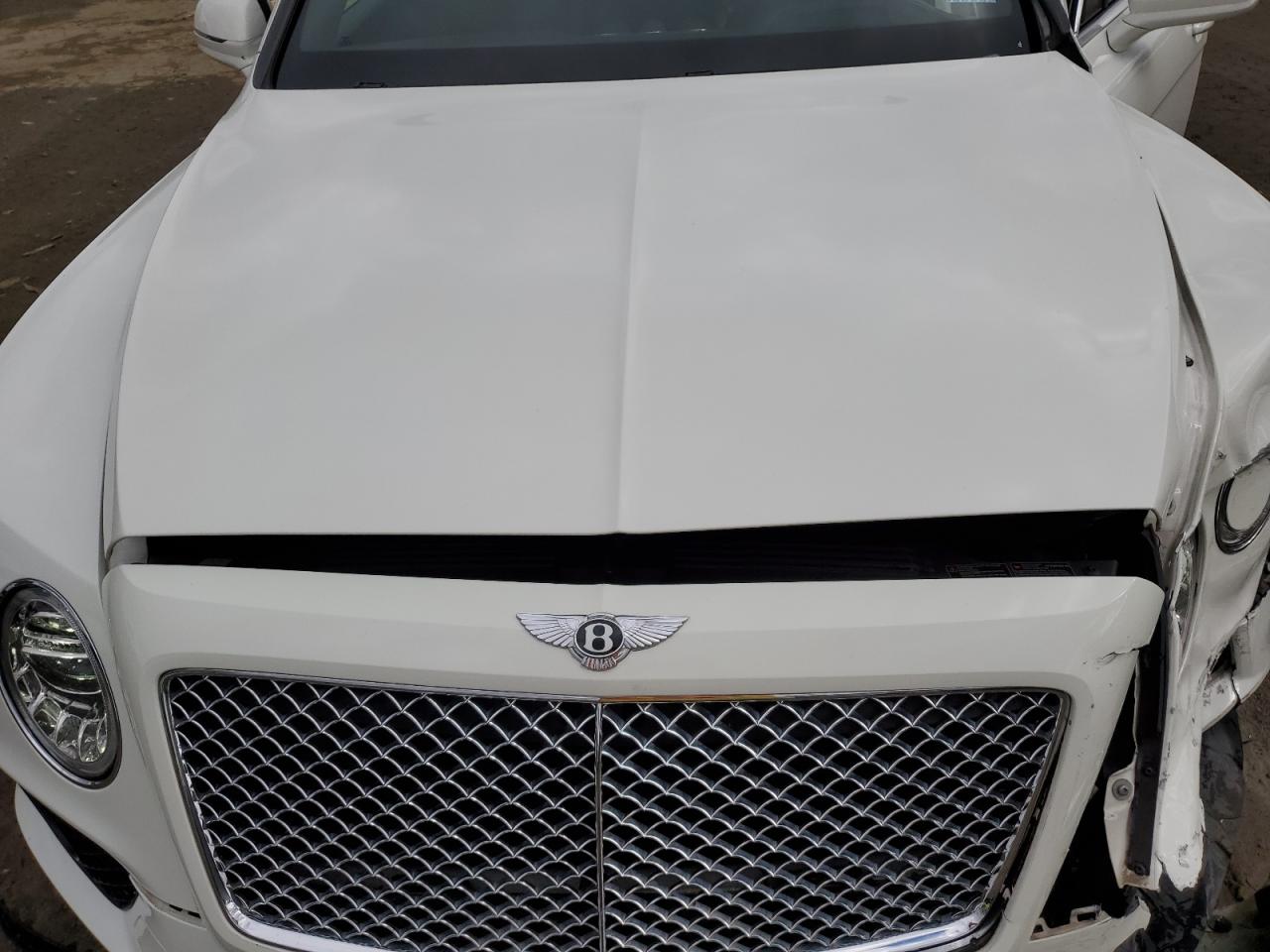 Bentley Bentayga Image 11