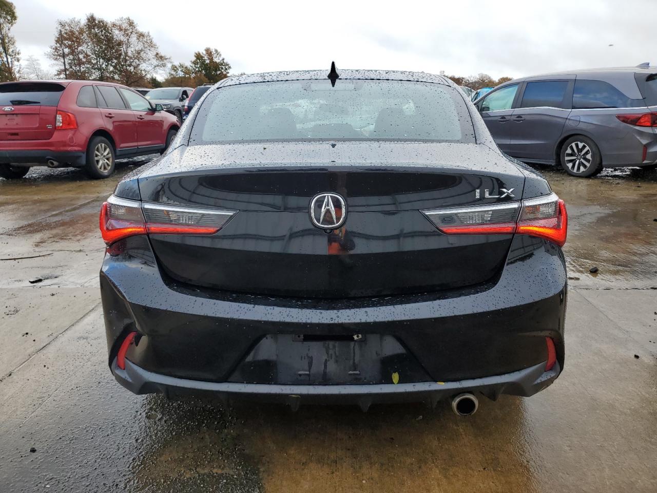 Acura ILX Image 8