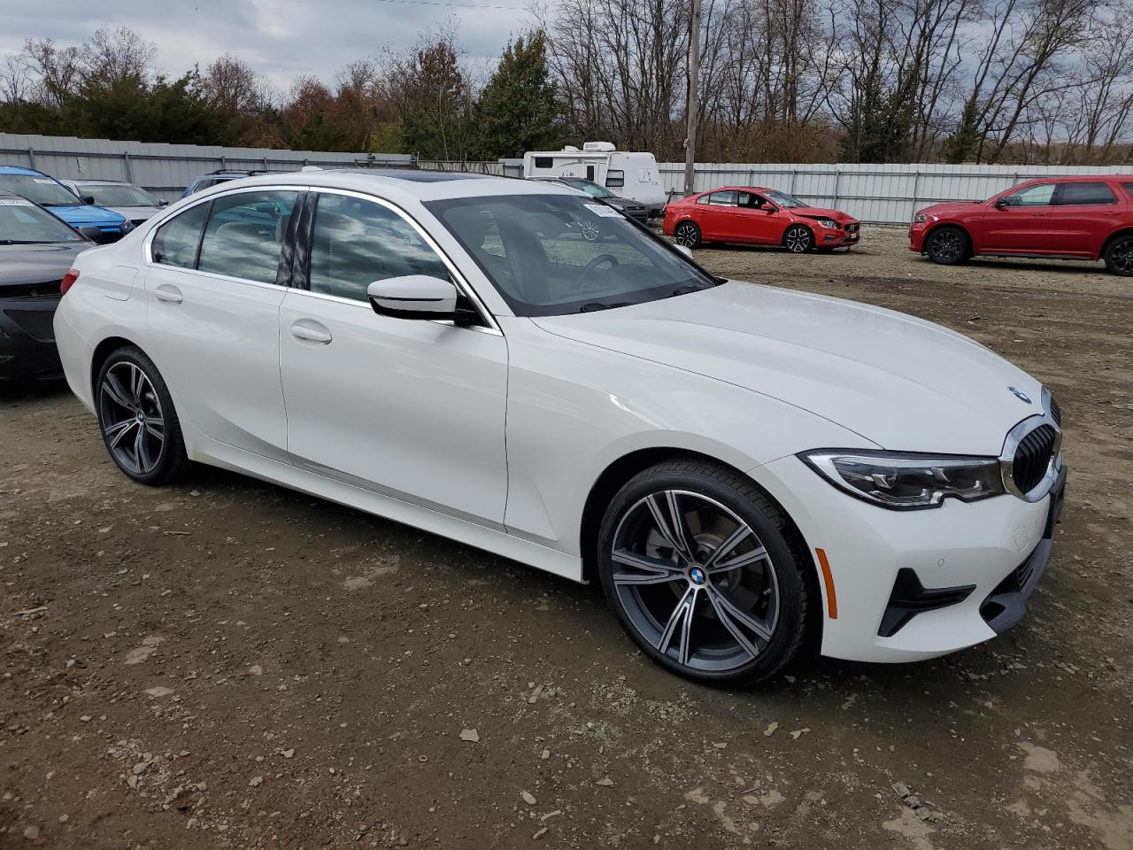 BMW 3 Series Image 6