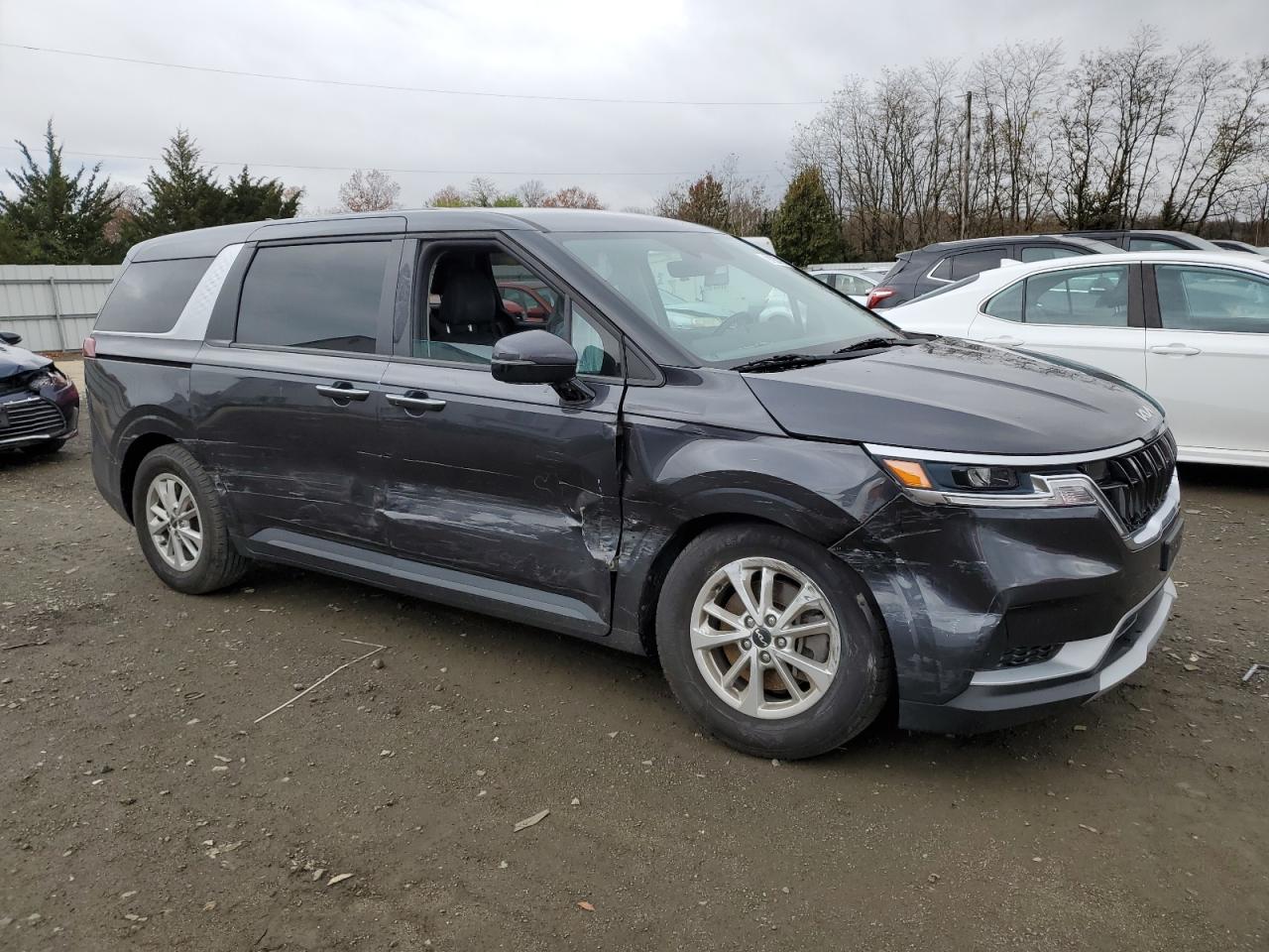 Kia Carnival Lx Image 5