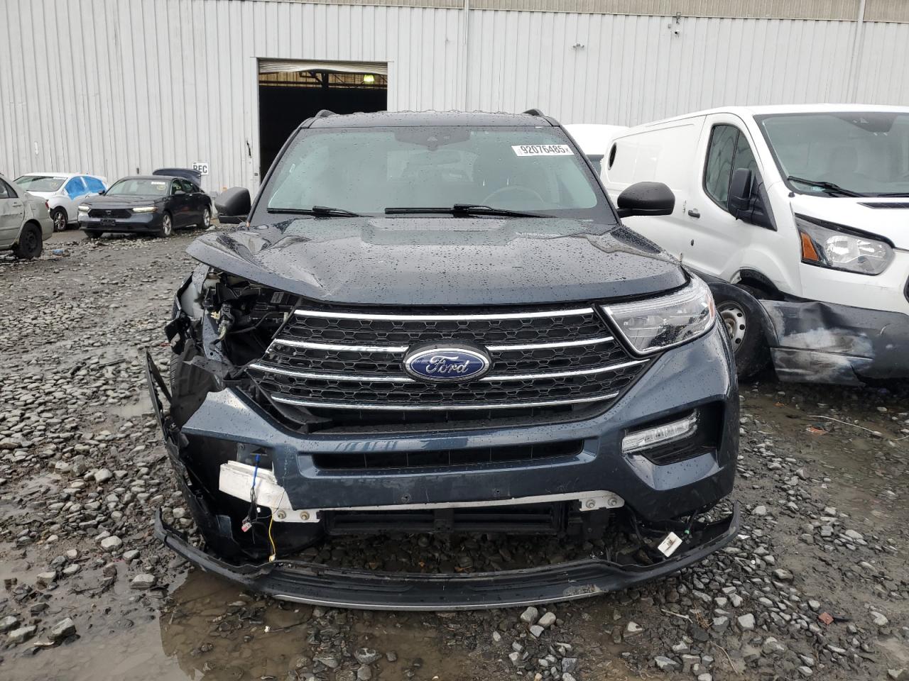 Ford Explorer Xlt Image 3