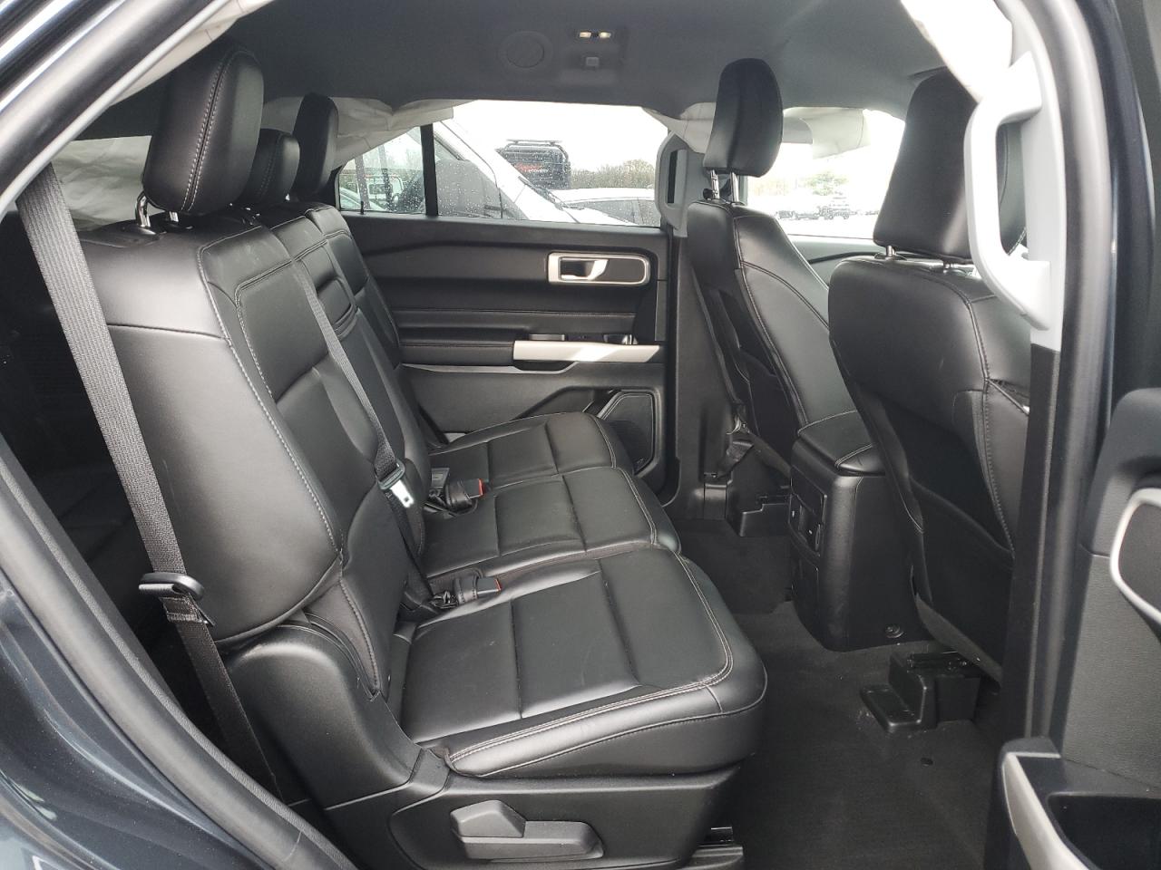 Ford Explorer Xlt Image 12