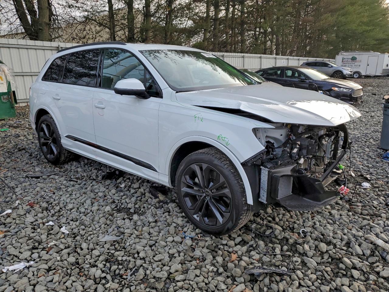 Audi Q7 Premium Plus Image 4