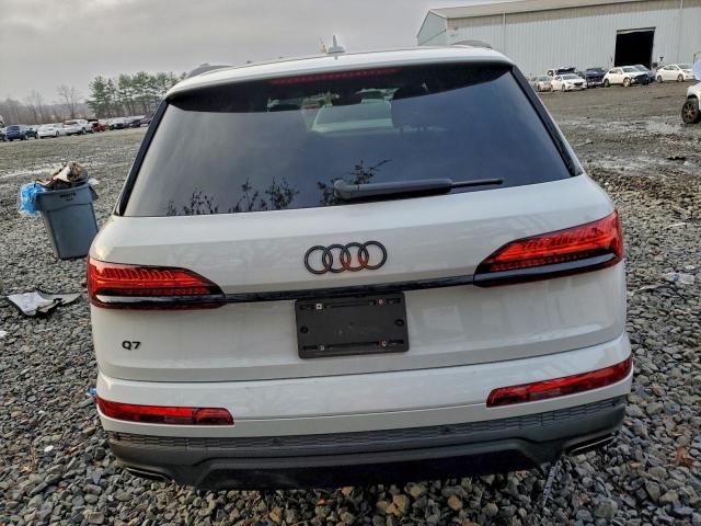 Audi Q7 Premium Plus Image 8