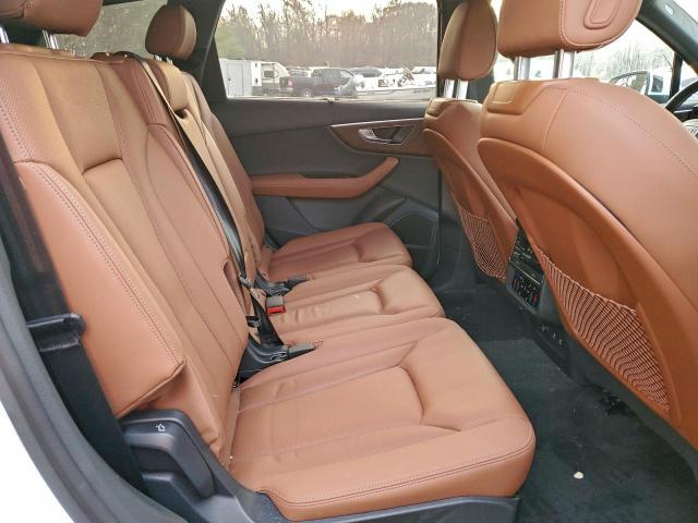 Audi Q7 Premium Plus Image 11