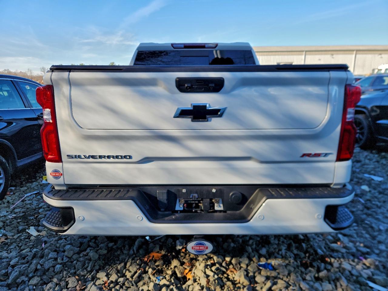 Chevrolet Silverado K1500 Rst Image 3