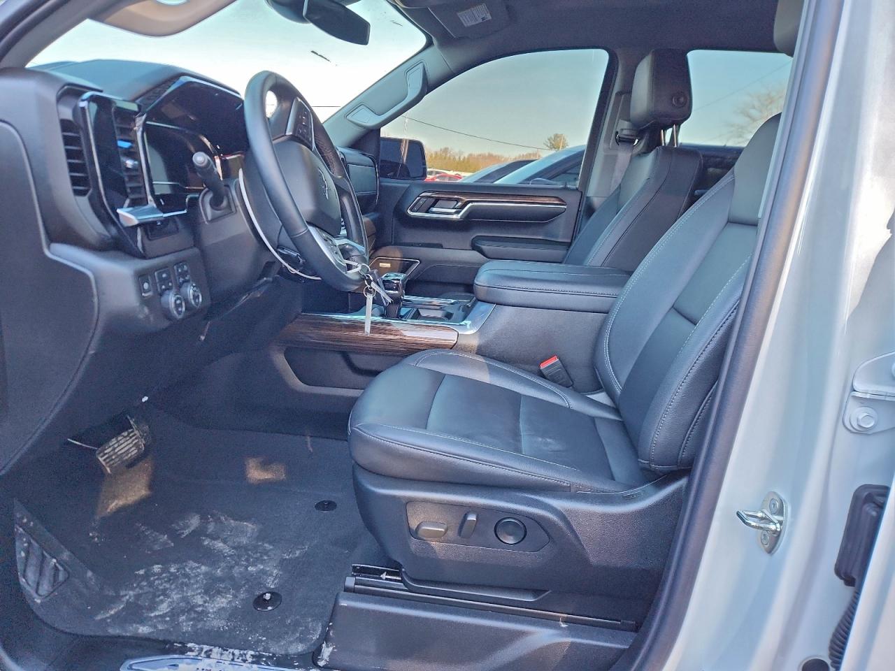 Chevrolet Silverado K1500 Rst Image 11