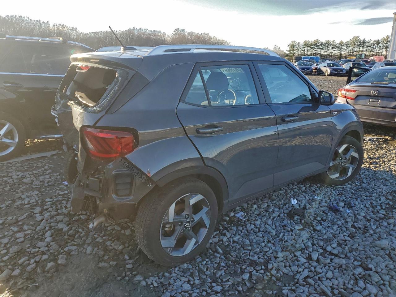 Hyundai VENUE Sel Image 2