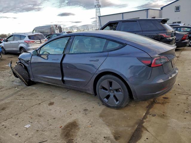 Tesla Model 3 Image 4