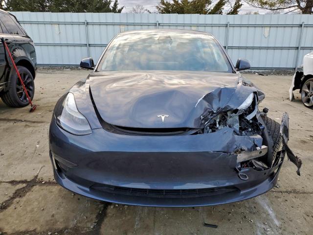 Tesla Model 3 Image 8