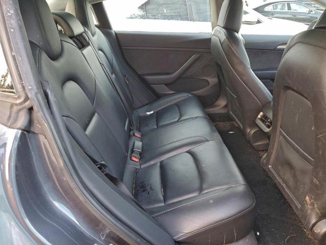 Tesla Model 3 Image 10