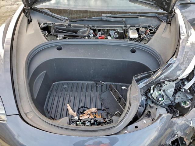 Tesla Model 3 Image 12