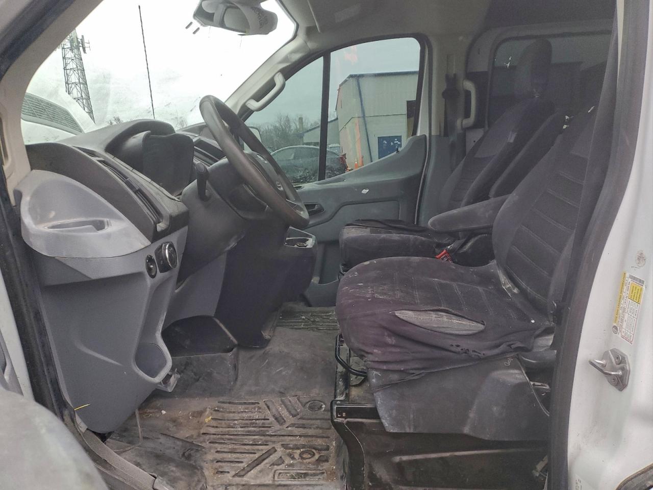 Ford Transit T-250 Image 8