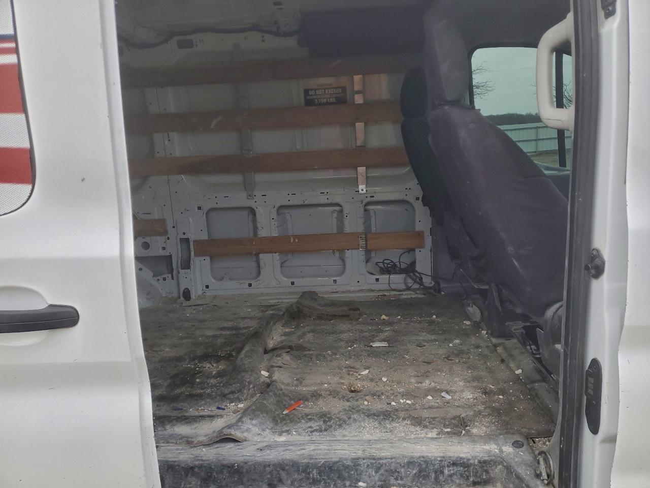 Ford Transit T-250 Image 6