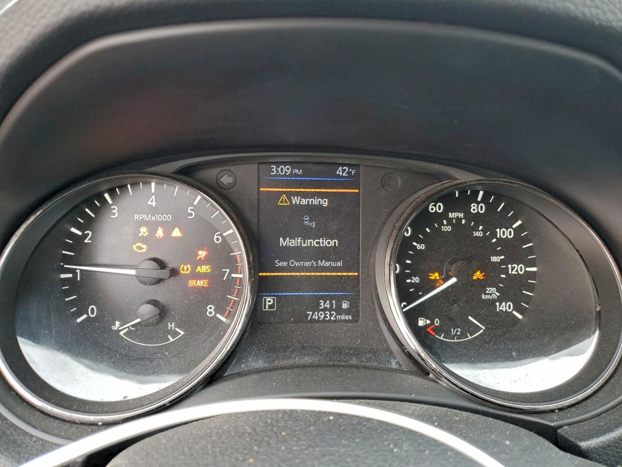 Nissan Rogue S Image 7