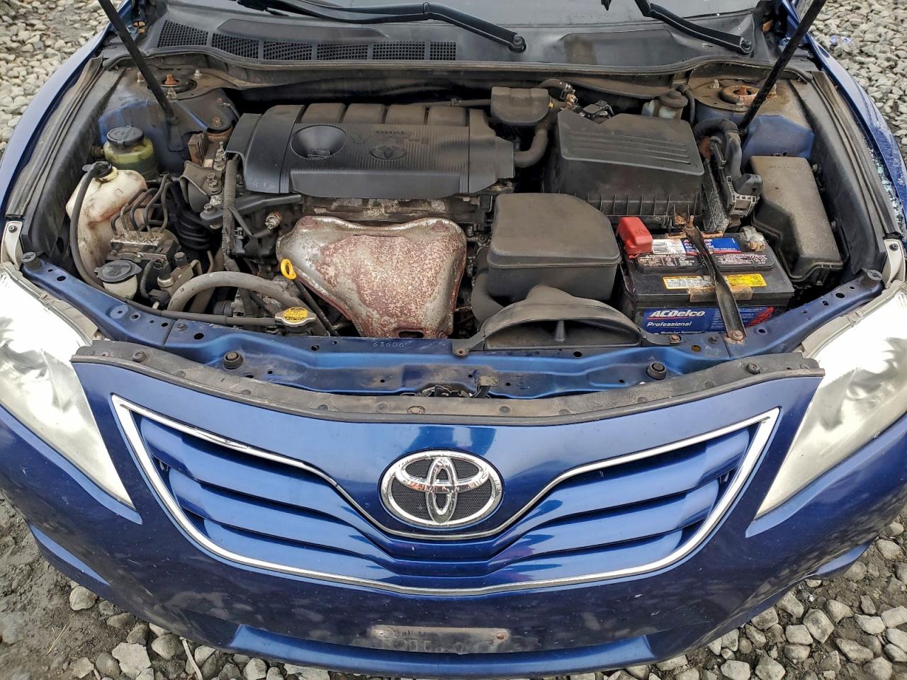 Toyota Camry Base Image 11