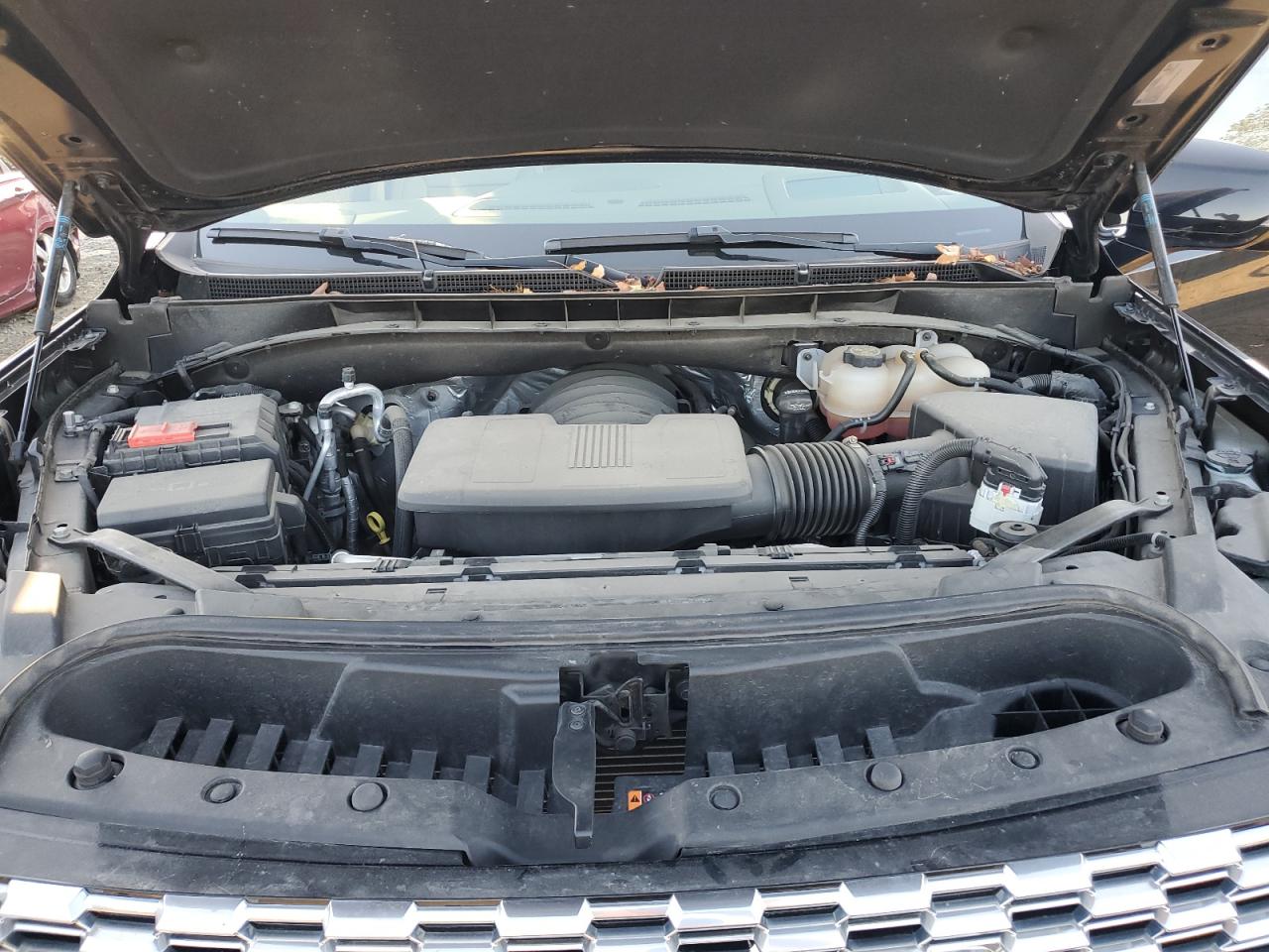 GMC Yukon Denali Image 9