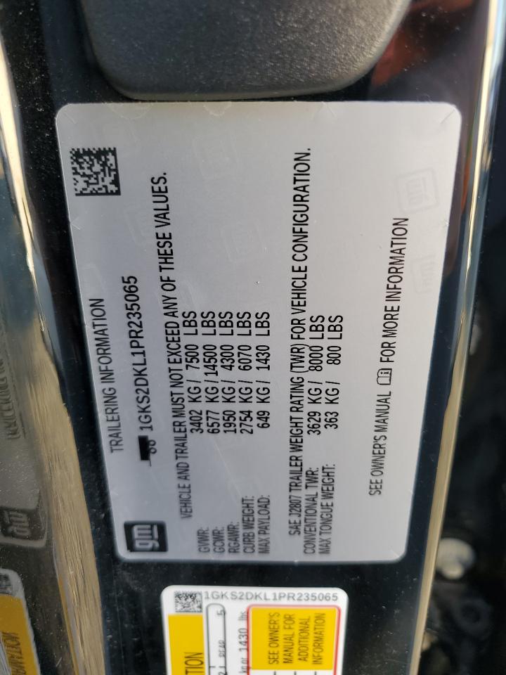 GMC Yukon Denali Image 4