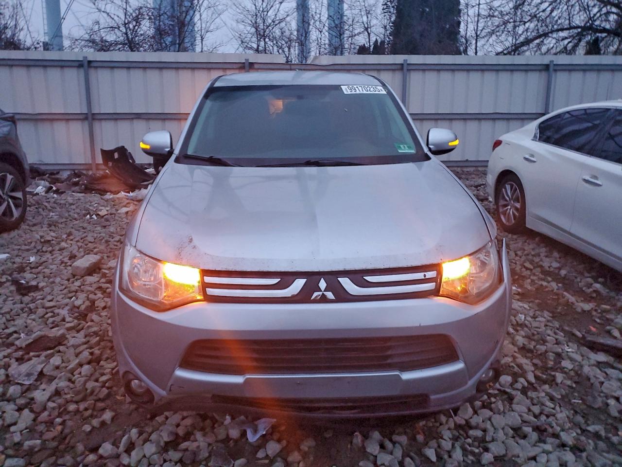 Mitsubishi Outlander Se Image 10