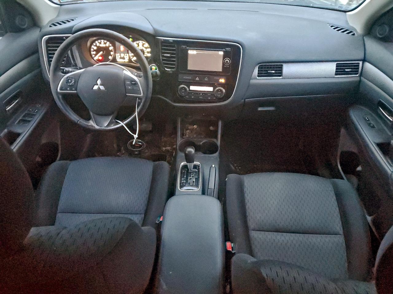 Mitsubishi Outlander Se Image 3