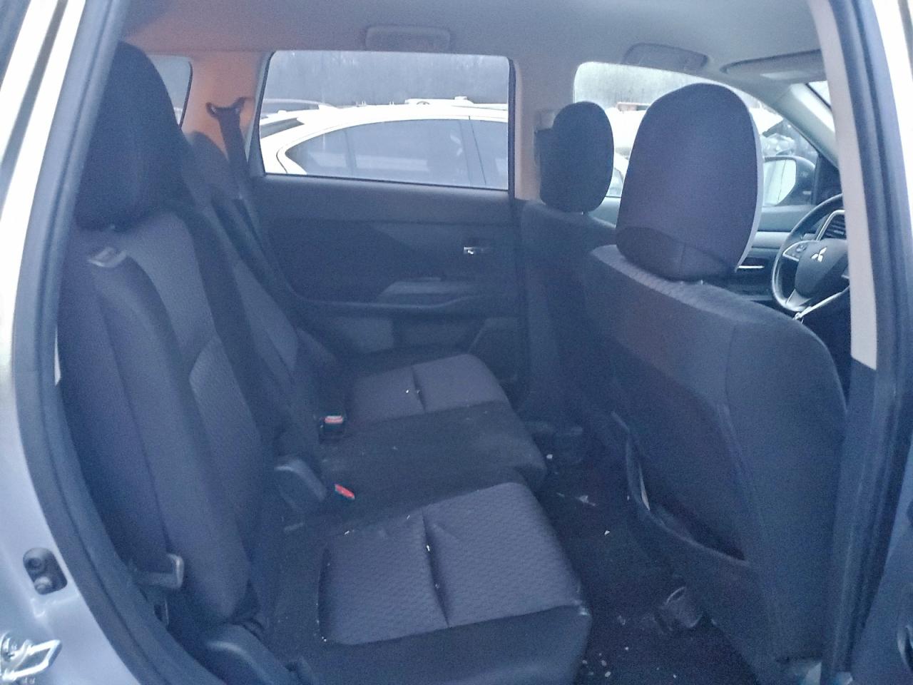 Mitsubishi Outlander Se Image 6